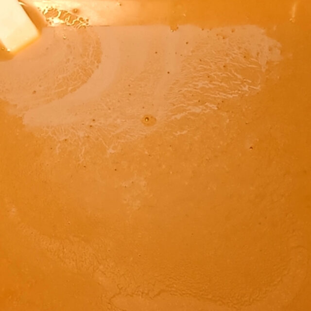 اردهٔ کنجدی ۵۰۰ گرمی — خالص و بدون افزودنی — شهد سبلان